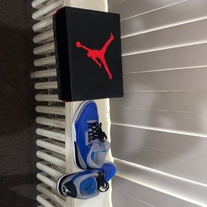 Varsity Royal Jordan 3s